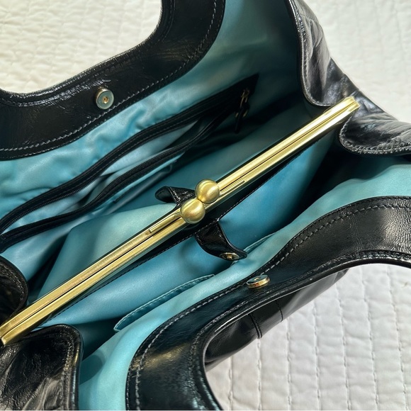 Authentic Vintage Coach Brass Kisslock Pleated Ergo  Patent Black Shoulder Bag - Picture 4 of 13